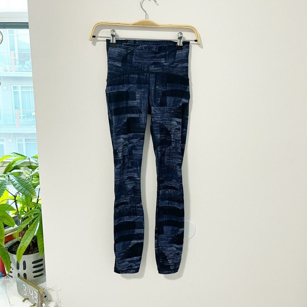Lululemon Blue Print Train Time Mesh Leggings Size 2